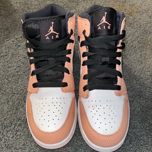 Nike Jordan 1 Mid “Pink Quartz” 6Y - Picture 2 of 5